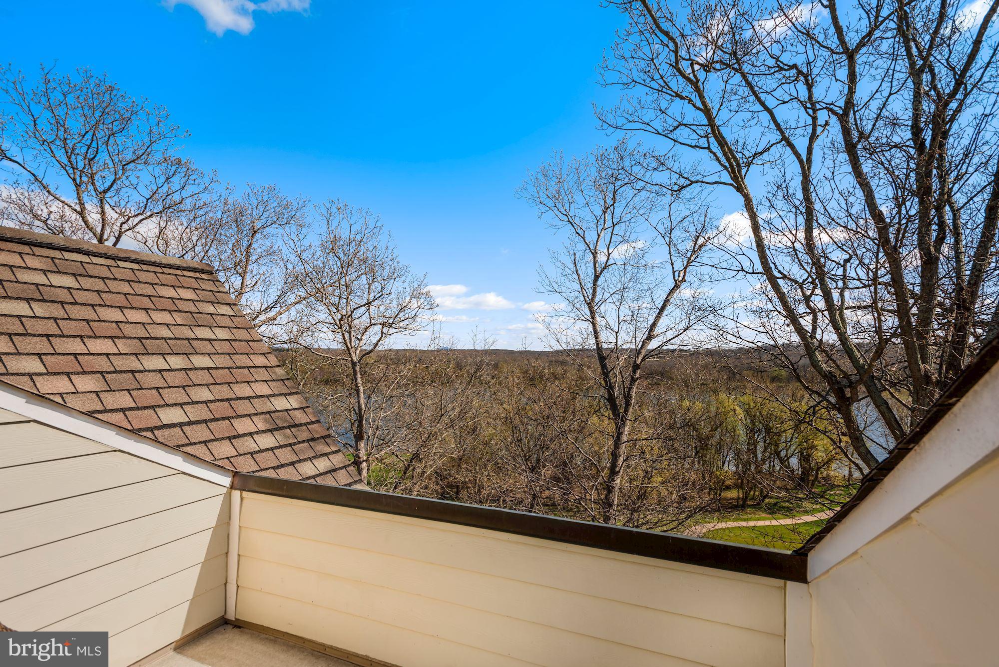 18346 Fairway Oaks Square Leesburg, VA 20176 - Photo 10 of 12