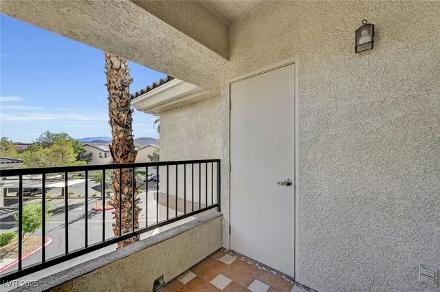 $250,000 | 7147 South Durango Drive, Unit 304, Las Vegas, NV 89113