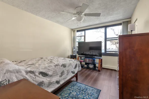 $385,000 | 7-25 166th Street, Unit 2A | Beechhurst