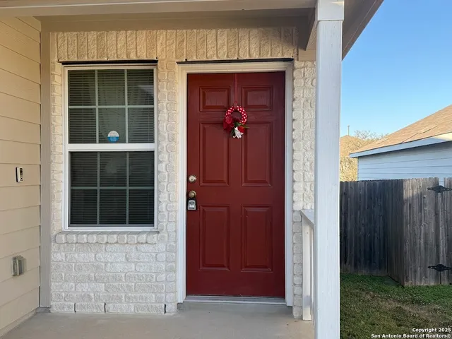 $1,295 | 9011 Little Hoss, Converse, TX 78109