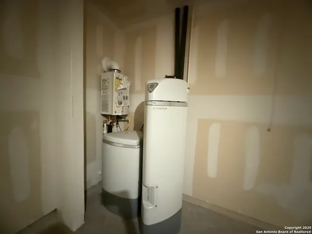 $1,295 | 9011 Little Hoss, Converse, TX 78109