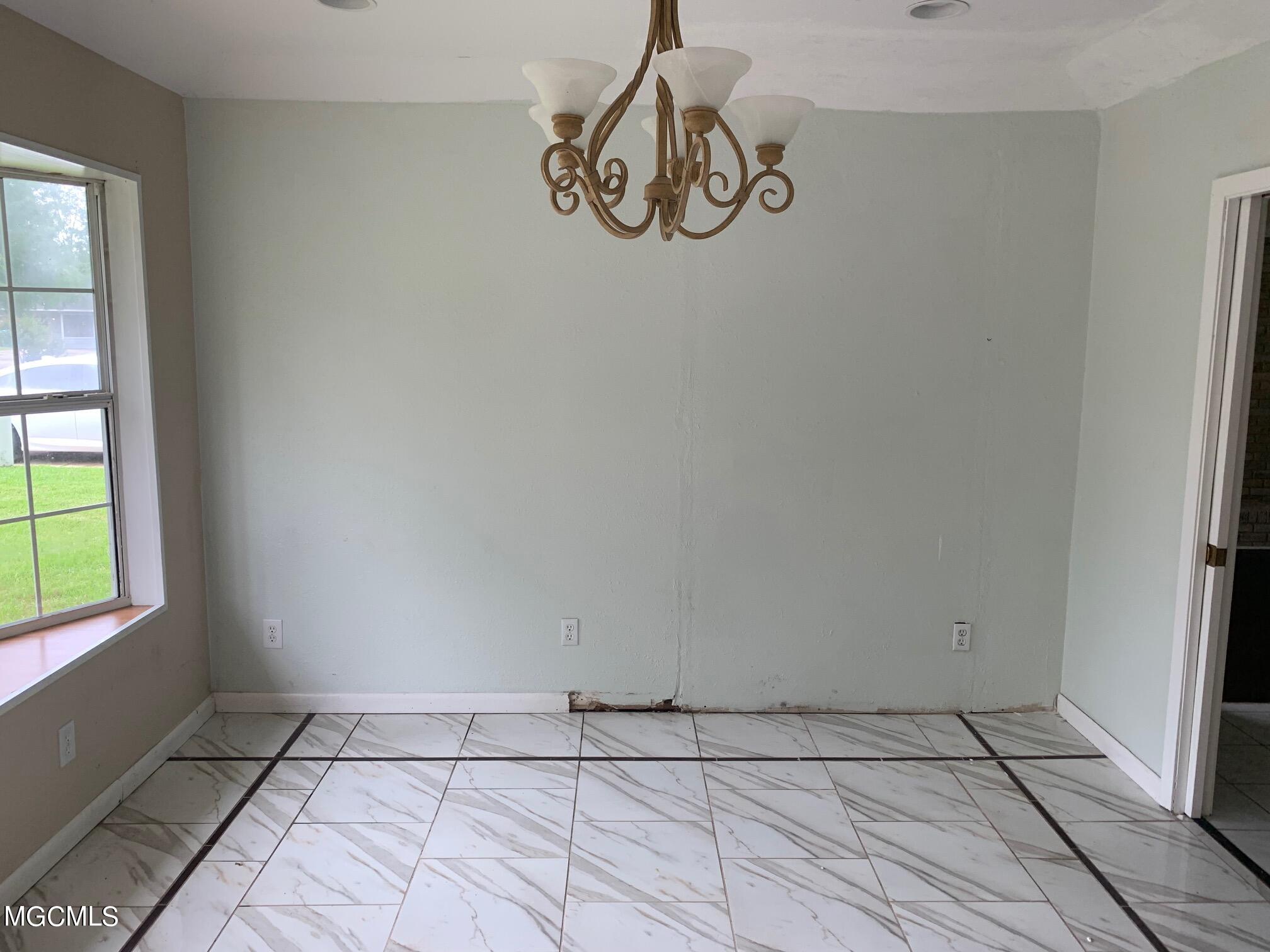 19 Stratford Place Gulfport, MS 39503 - Photo 11 of 18 IMG_0359