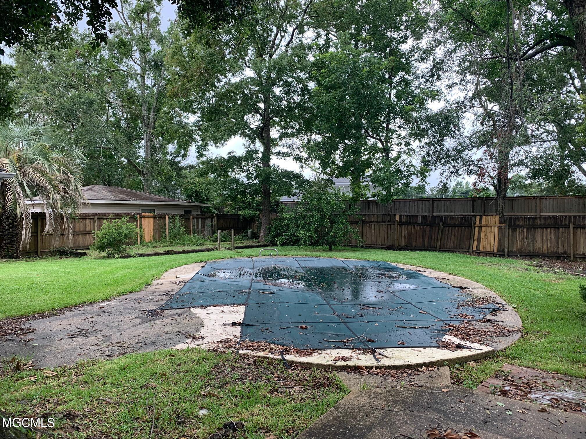 19 Stratford Place Gulfport, MS 39503 - Photo 2 of 18 IMG_0357