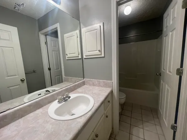 $1,925 | 5196 Whitehurst Lane, Crestview, FL 32536