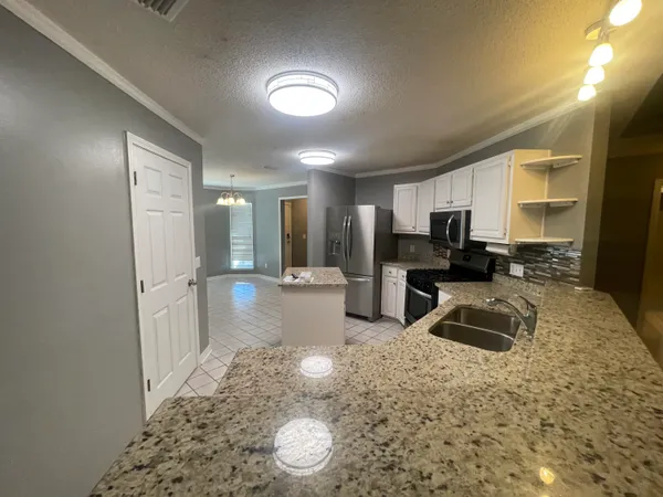 $1,925 | 5196 Whitehurst Lane, Crestview, FL 32536