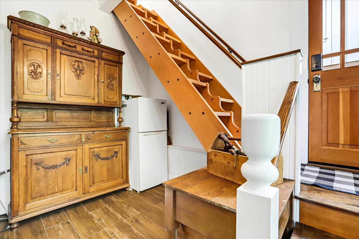 203 Prospect Street Nevada City, CA 95959 - Photo 62 of 99 a view of front door with wooden floor