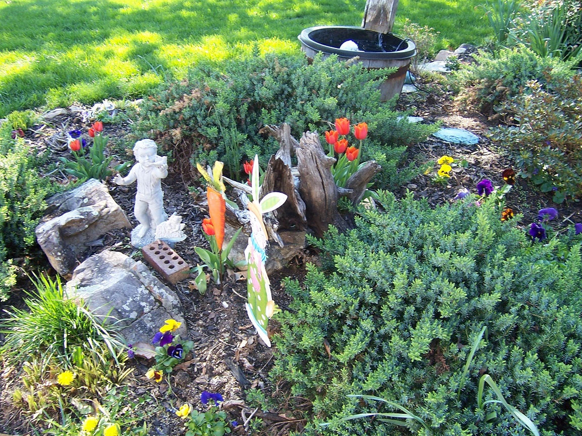 1646 Barnett Road Northwest Roanoke, VA 24017 - Photo 3 of 28 Landscaping