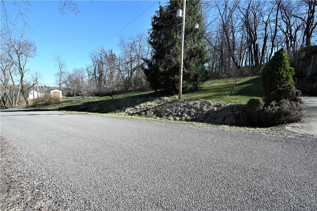 1203 Fox Chase Road East Liverpool, OH 43920 - Photo 3 of 26 Gallery Image 3