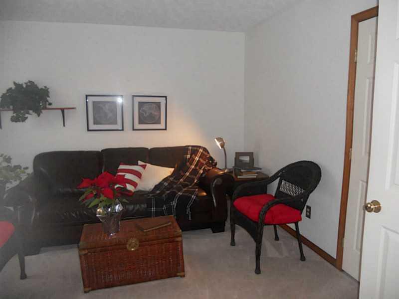 3128 Lakeview Court, Unit 3128 Springfield, OH 45503 - Photo 4 of 23