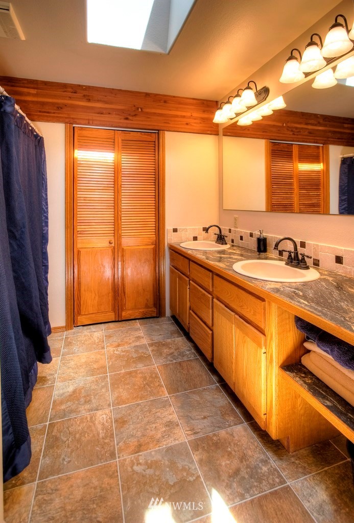 870 Bennett Road Bellingham, WA 98229 - Photo 18 of 25 Gallery Image 18