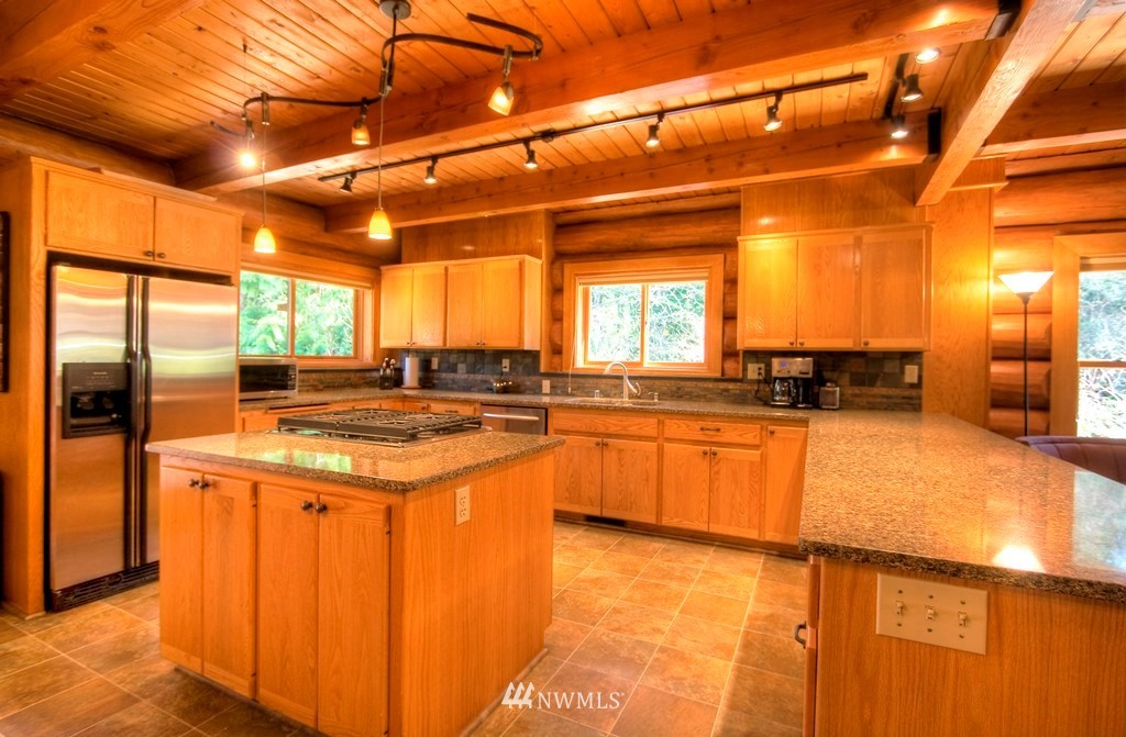 870 Bennett Road Bellingham, WA 98229 - Photo 6 of 25 Gallery Image 6