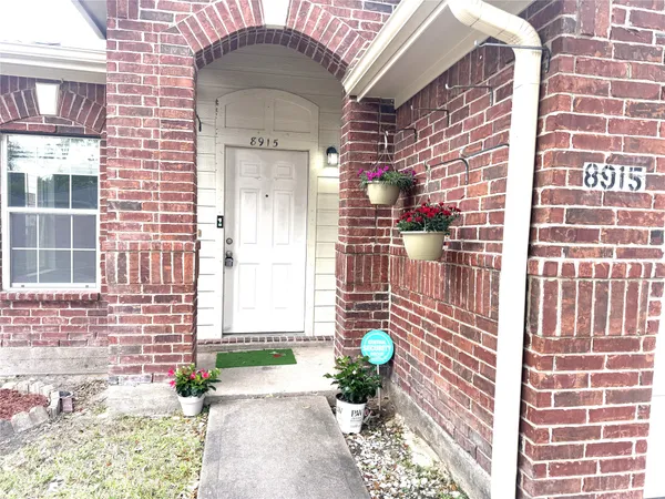 $1,850 | 8915 Canton Park Lane, Houston, TX 77095