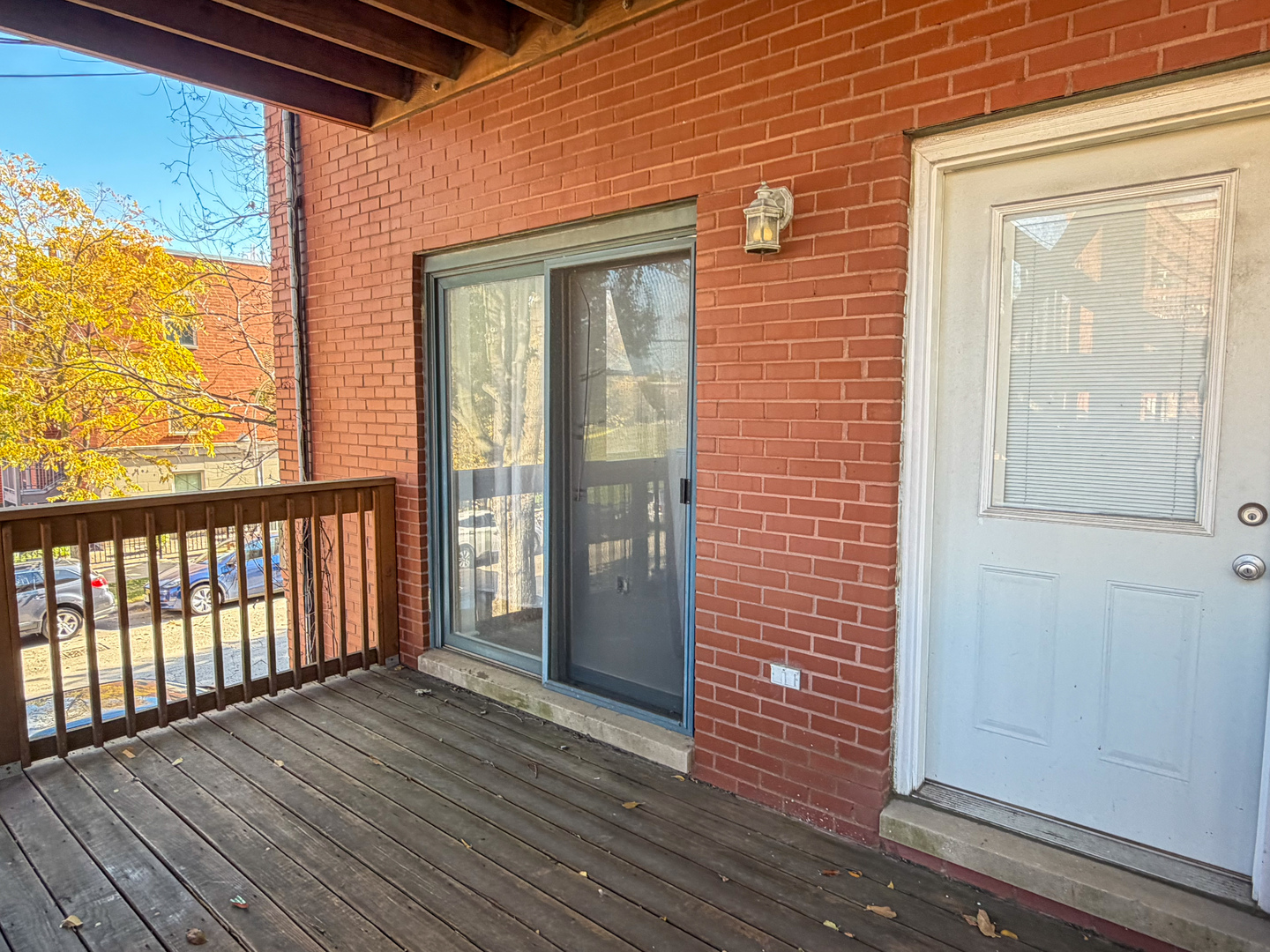 1300 West Grenshaw Street, Unit B Chicago, IL 60607 - Photo 11 of 14 a view of front door of house