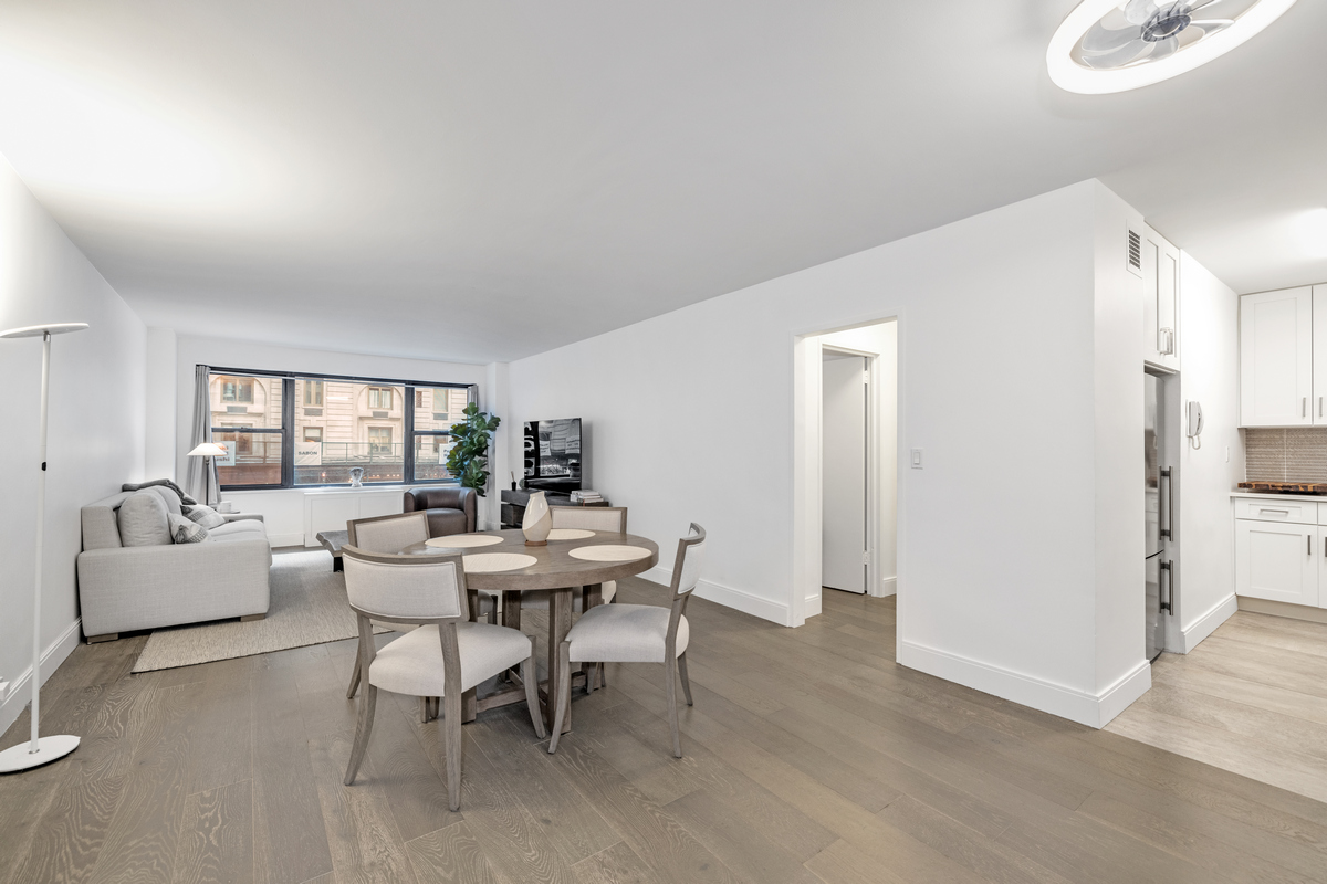 77 West 55th St Unit 2H