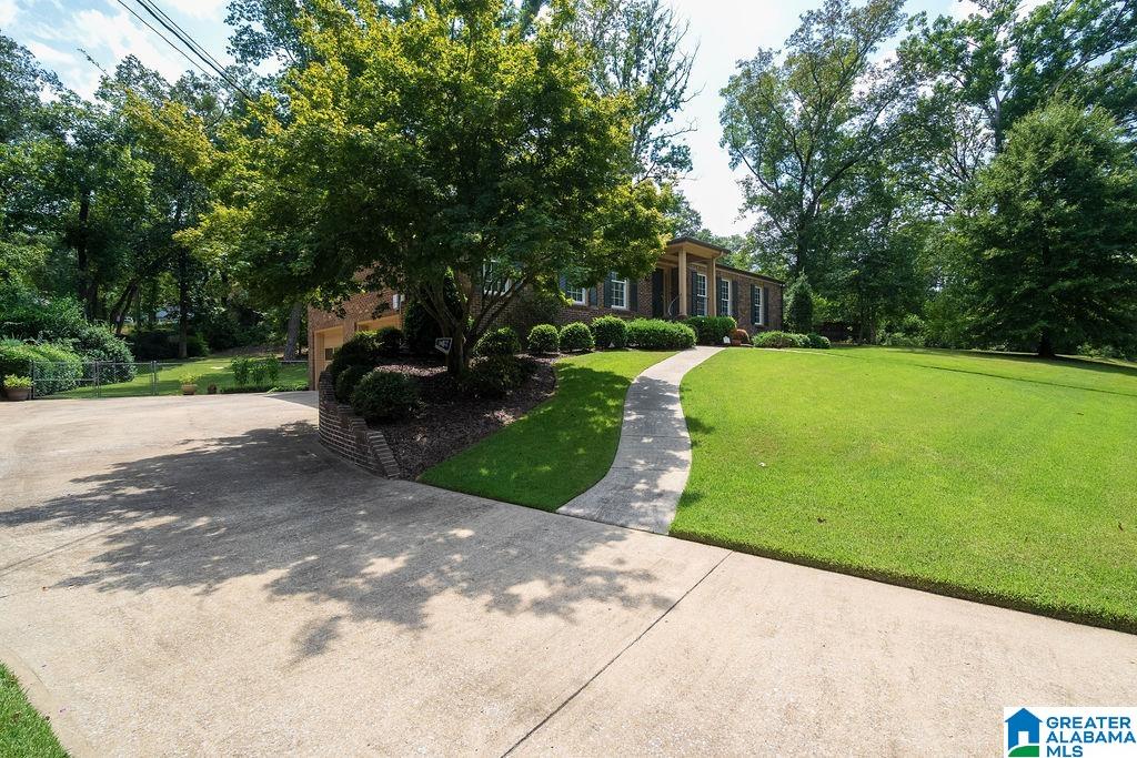 1735 Cornwall Road Birmingham, AL 35226 - Photo 4 of 34