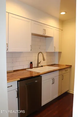 $235,000 | 703 Idlewood Lane, Knoxville, TN 37923