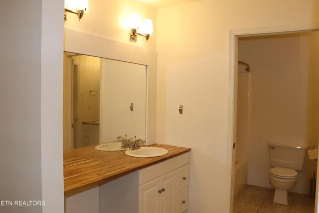 $235,000 | 703 Idlewood Lane, Knoxville, TN 37923