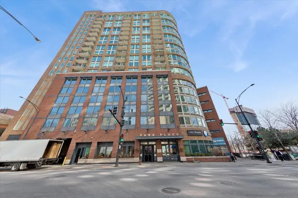 $650,000 | 600 North Kingsbury Street, Unit 1809, Chicago, IL 60654