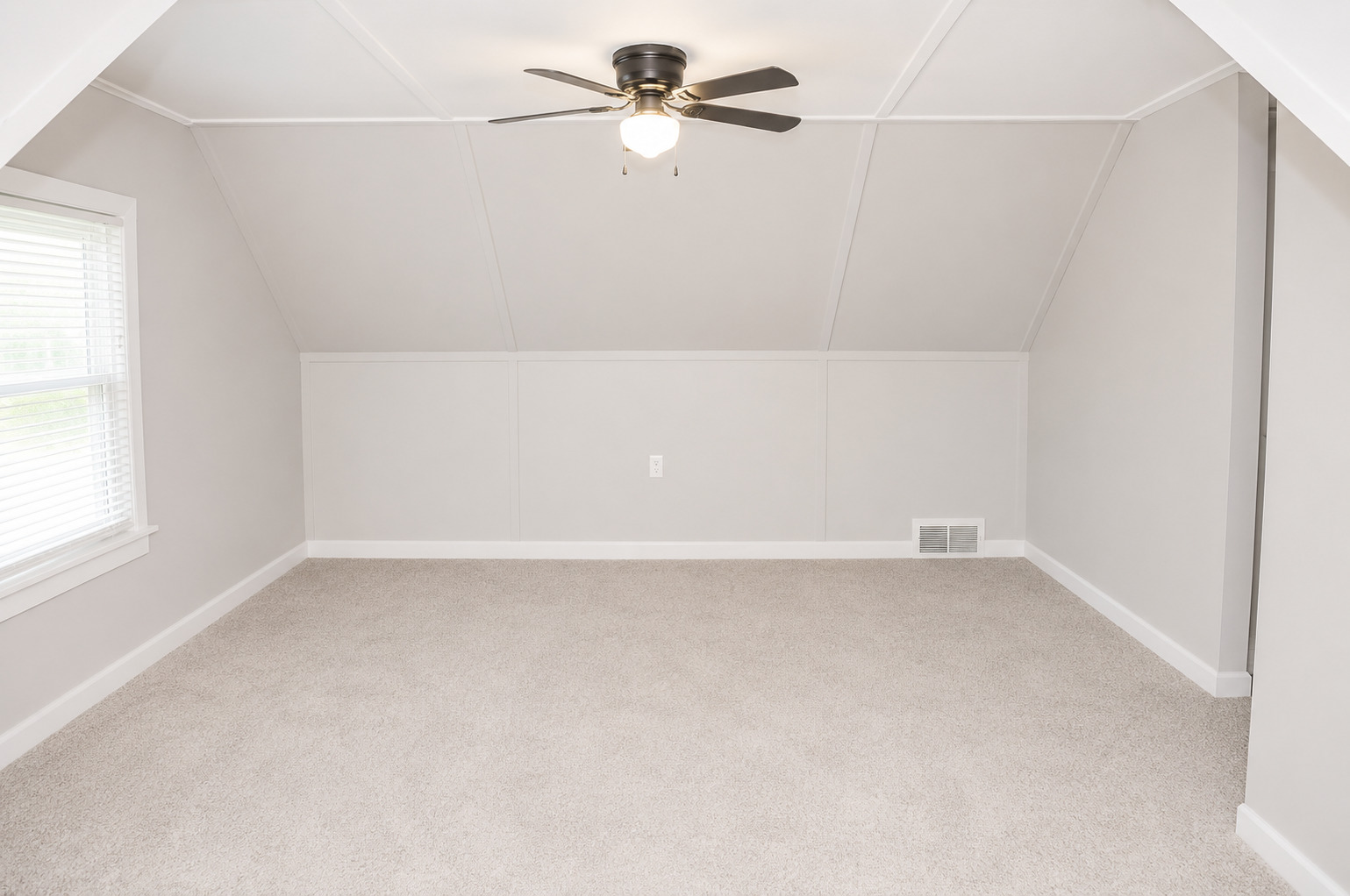 1402 West 3rd Street Sterling, IL 61081 - Photo 15 of 18