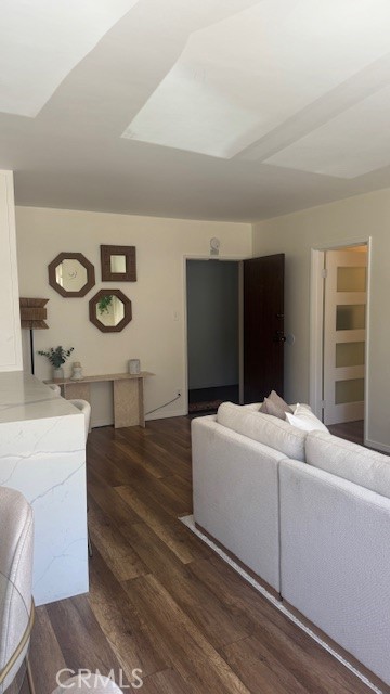 250 Linden, Unit 204 Signal Hill, CA 90802 - Photo 3 of 13 a living room with furniture and a window