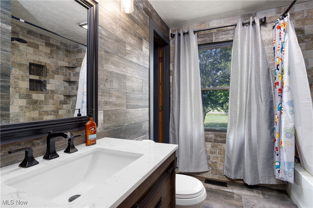 7790 Kennard Road Lodi, OH 44254 - Photo 23 of 34 Gallery Image 23