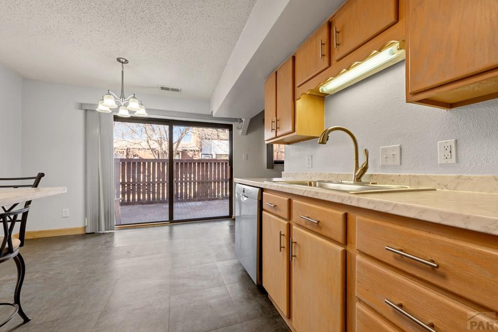 124 Scotland Road, Unit E Pueblo, CO 81001 - Photo 13 of 27