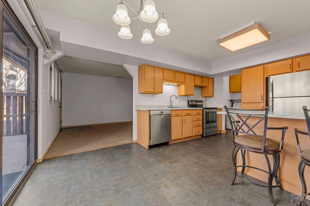 124 Scotland Road, Unit E Pueblo, CO 81001 - Photo 8 of 27