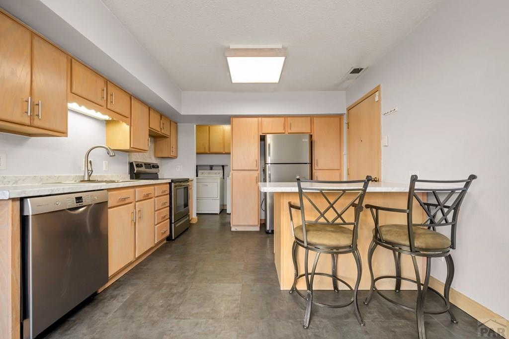 124 Scotland Road, Unit E Pueblo, CO 81001 - Photo 9 of 27
