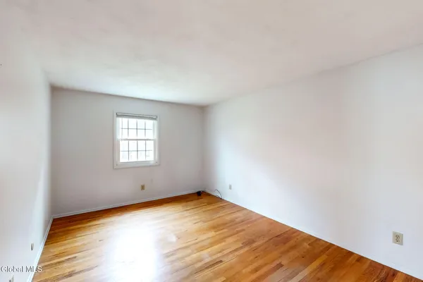 $429,900 | 21 Huntwood Drive, Clifton Park, NY 12065