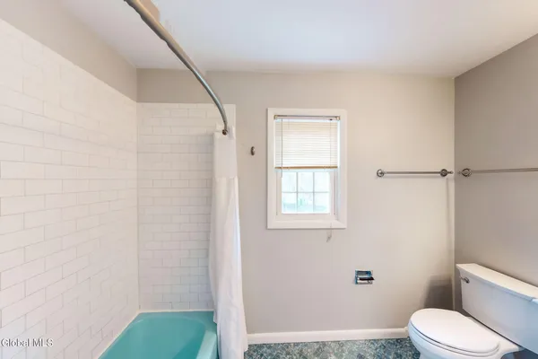 $429,900 | 21 Huntwood Drive, Clifton Park, NY 12065