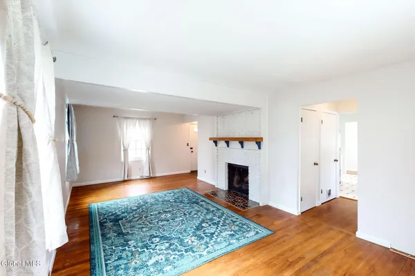 $429,900 | 21 Huntwood Drive, Clifton Park, NY 12065