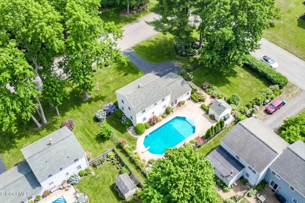 $429,900 | 21 Huntwood Drive, Clifton Park, NY 12065