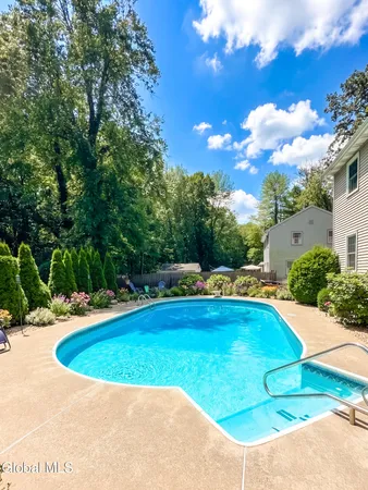 $429,900 | 21 Huntwood Drive, Clifton Park, NY 12065
