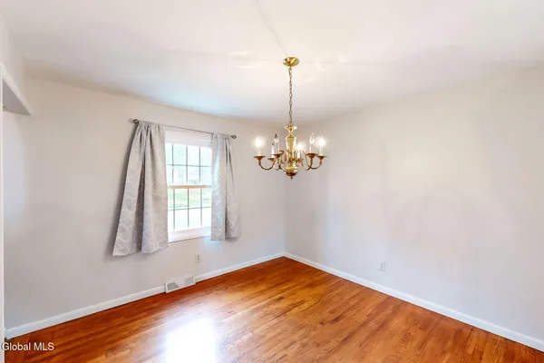 $429,900 | 21 Huntwood Drive, Clifton Park, NY 12065