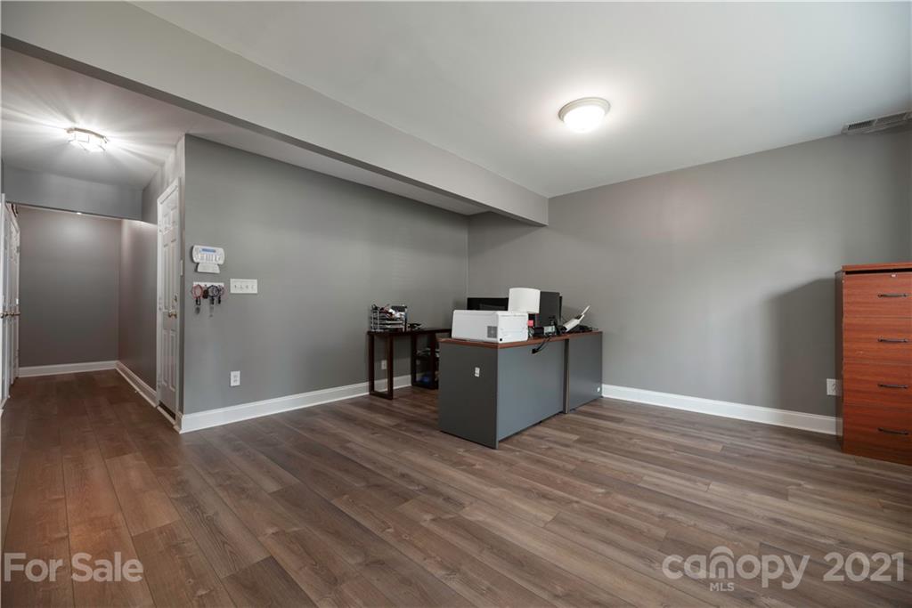 9250 Washam Potts Road Cornelius, NC 28031 - Photo 25 of 27 Gallery Image 25
