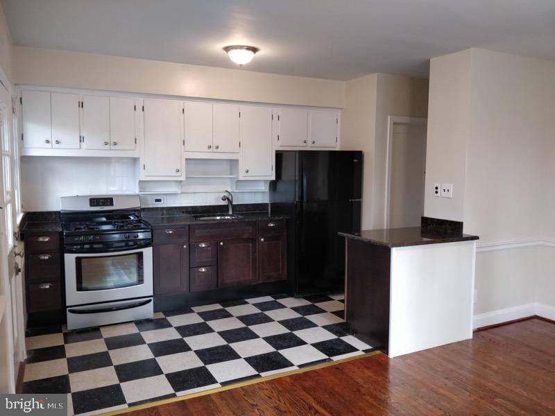1200 Northview Road Baltimore, MD 21218 - Photo 3 of 21 kitchen