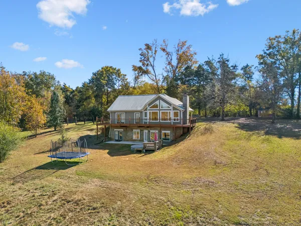 $749,999 | 232 Covenant Lane, McMinnville, TN 37110