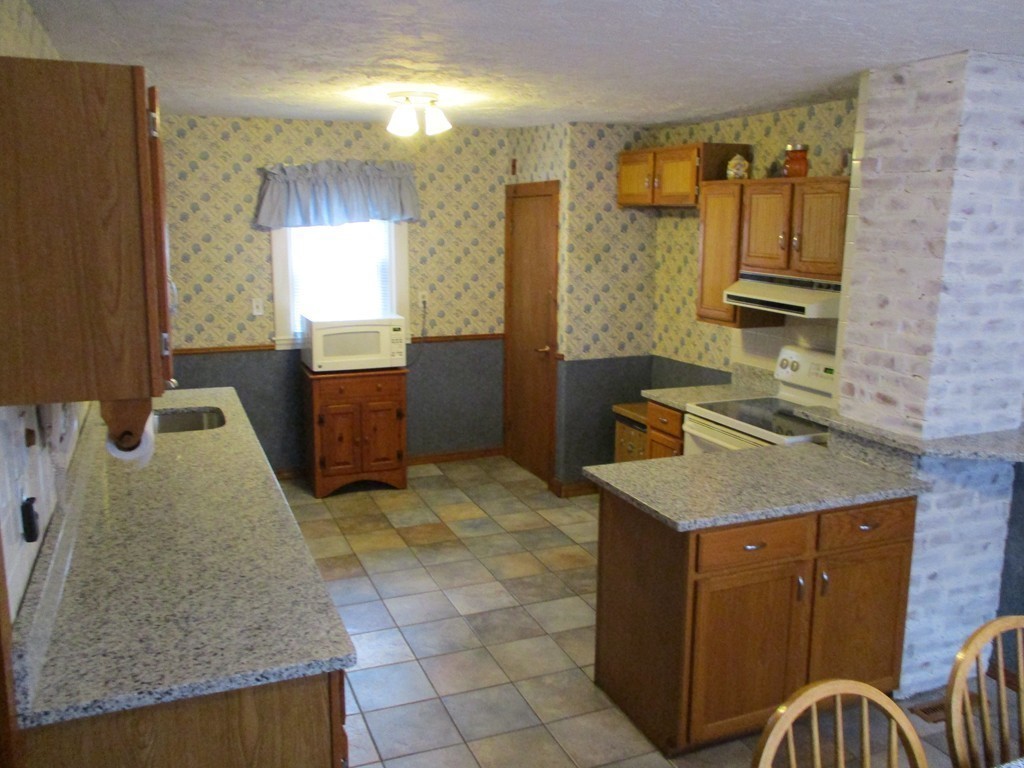 22 Clapp Road Hanover, MA 02339 - Photo 5 of 15 Gallery Image 5
