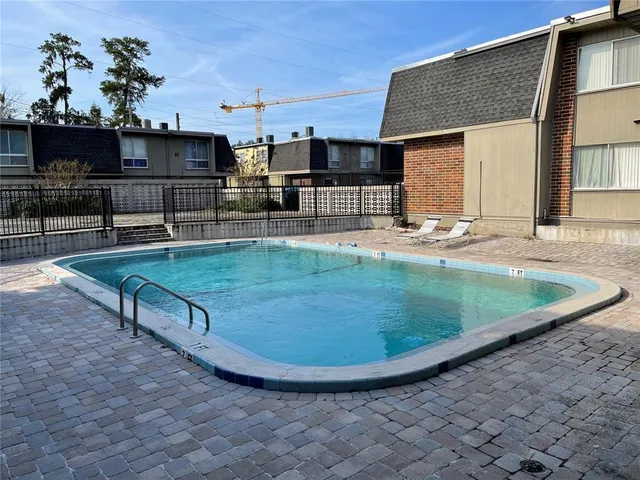 $1,095 | 1700 Southwest 16th Court, Unit L6, Gainesville, FL 32608