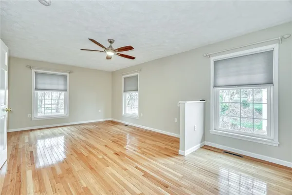$269,900 | 9 Jefferson Avenue, Le Roy, NY 14482