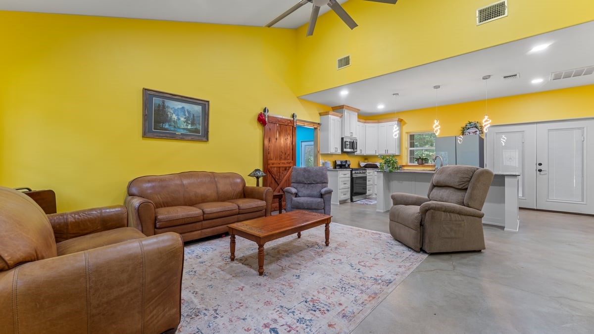 13052 Fm 1818 Huntington, TX 75949 - Photo 31 of 44 Overview of living area from the front door