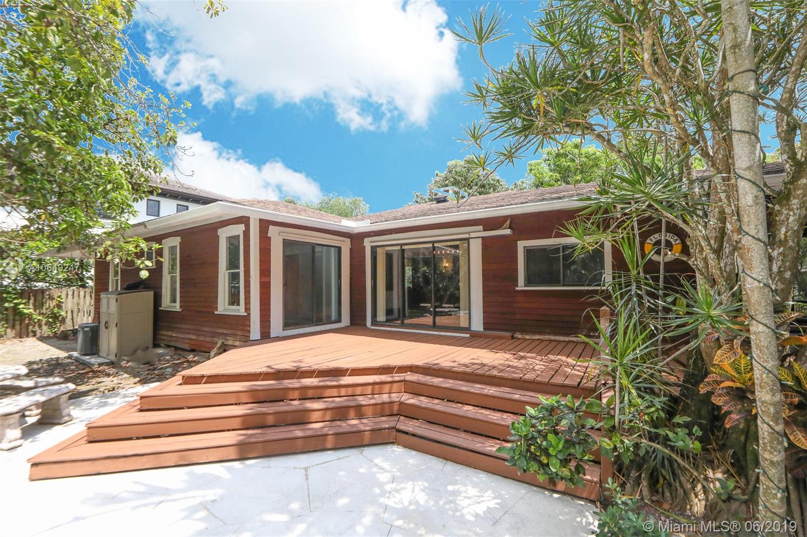 7460 Erwin Road Miami, FL 33143 - Photo 27 of 38