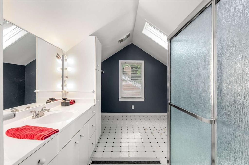 601 Ridgewood Avenue Gainesville, GA 30501 - Photo 21 of 36