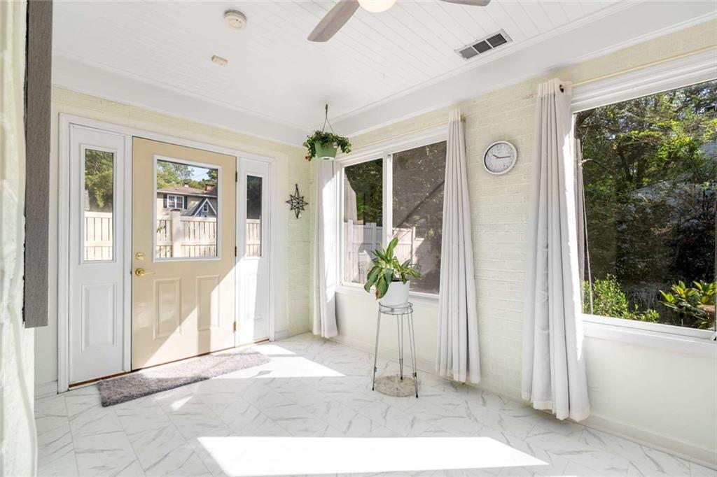 601 Ridgewood Avenue Gainesville, GA 30501 - Photo 6 of 36 a view interior of the house