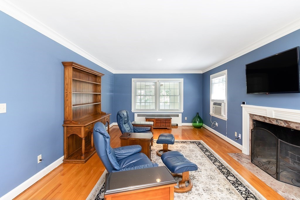 471 Trafton Road Springfield, MA 01108 - Photo 13 of 42