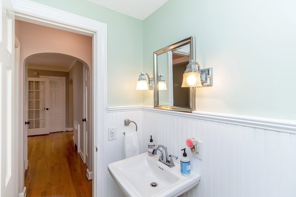 471 Trafton Road Springfield, MA 01108 - Photo 20 of 42