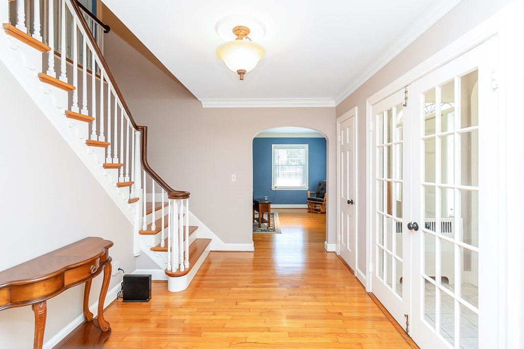 471 Trafton Road Springfield, MA 01108 - Photo 3 of 42