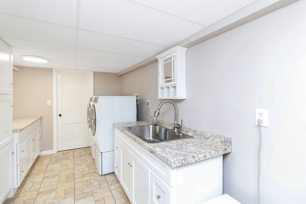 471 Trafton Road Springfield, MA 01108 - Photo 36 of 42