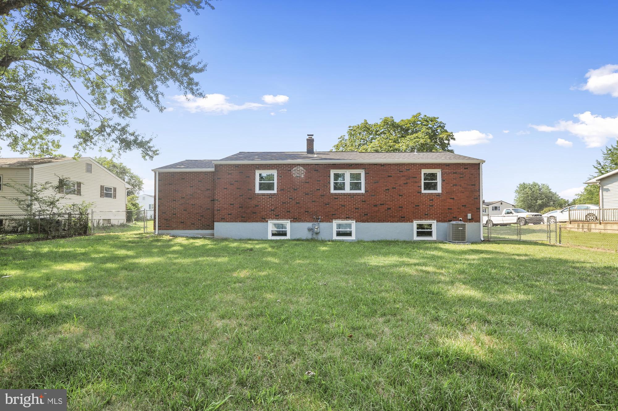 994 Boggs Drive Dover, DE 19901 - Photo 3 of 26 Generously sized fenced backyard!