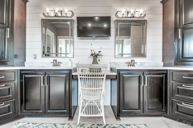 $699,900 | 2420 Meeting Street, Cantonment, FL 32533